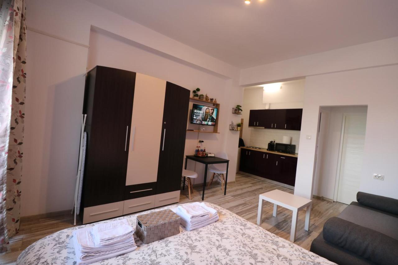 Charming Cozy Studio - Old Town - Free Minibar Leilighet Bucureşti Eksteriør bilde